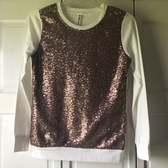 Tops - 🎉BOUTIQUE SWEATSHIRT— lightweight Tops - 🎉BOUTIQUE SWEATSHIRT— lightweight